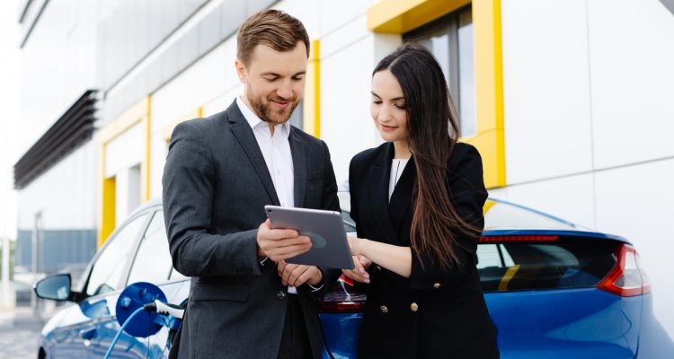 Buying a Used Car From a Private Seller vs Dealer